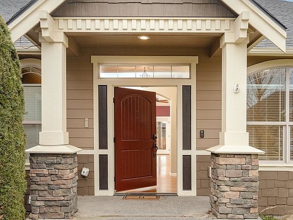 4th image of 219 Cougar Creek Drive