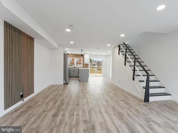 1173 E Sharpnack St, Philadelphia, PA 19150