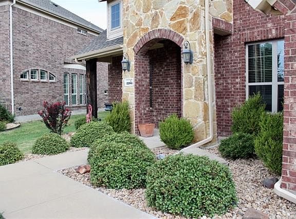 3rd image of 2204 Lakeridge Ln