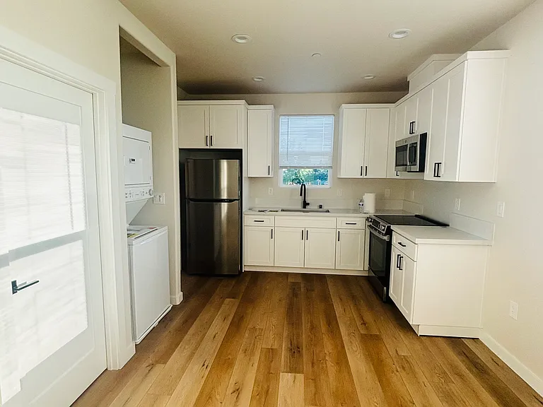 243 E 3rd St #241 — Photo 8