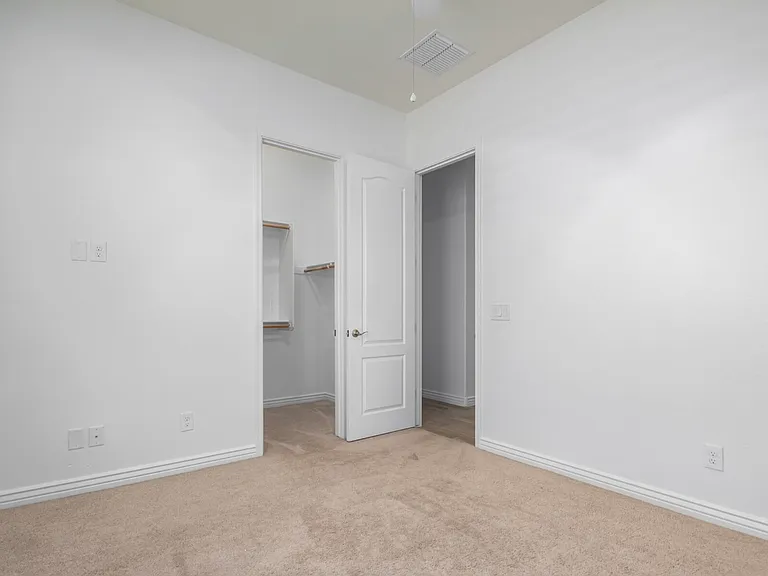 2615 W Balao Dr — Photo 18