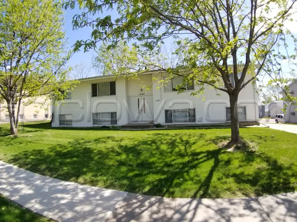 1385 Meadowview Dr, Marion, IA