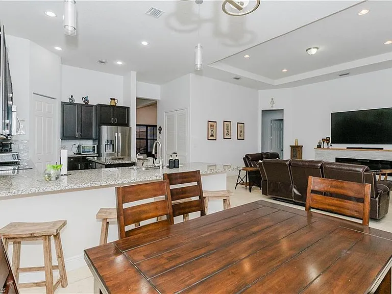 5169 Roma St — Photo 16