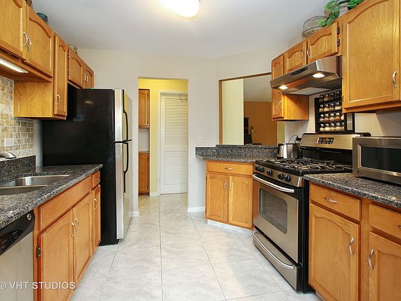 4th image of 1810 Fox Run Dr #C8