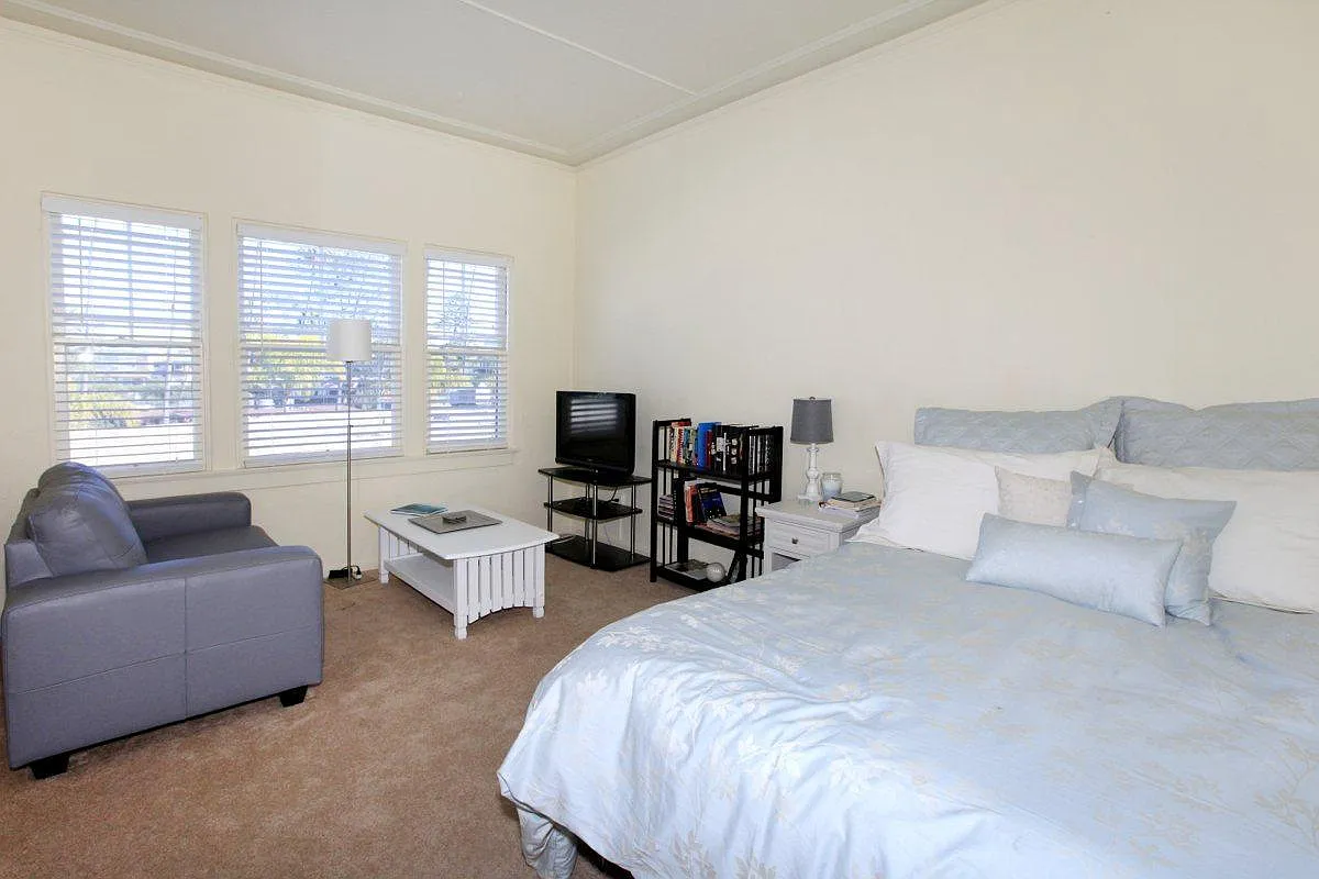 1 bed, 400 sqft, $2,875 — Photo 4