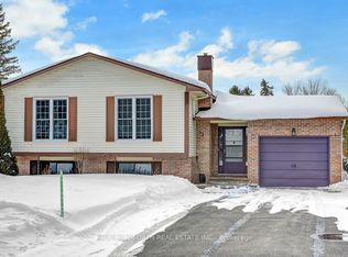 8 Mac Storey St, Ottawa, ON K0A 2Z0