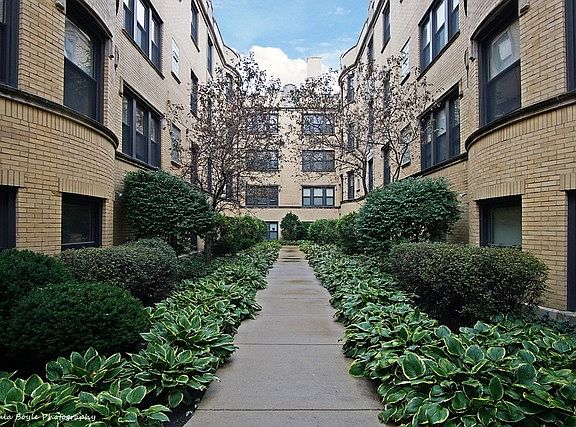 2nd image of 4619 N Paulina St APT 1A