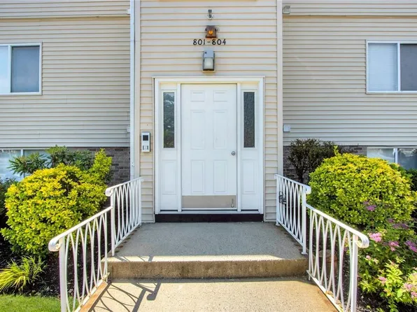 25 College Avenue #803, Nanuet, NY 10954