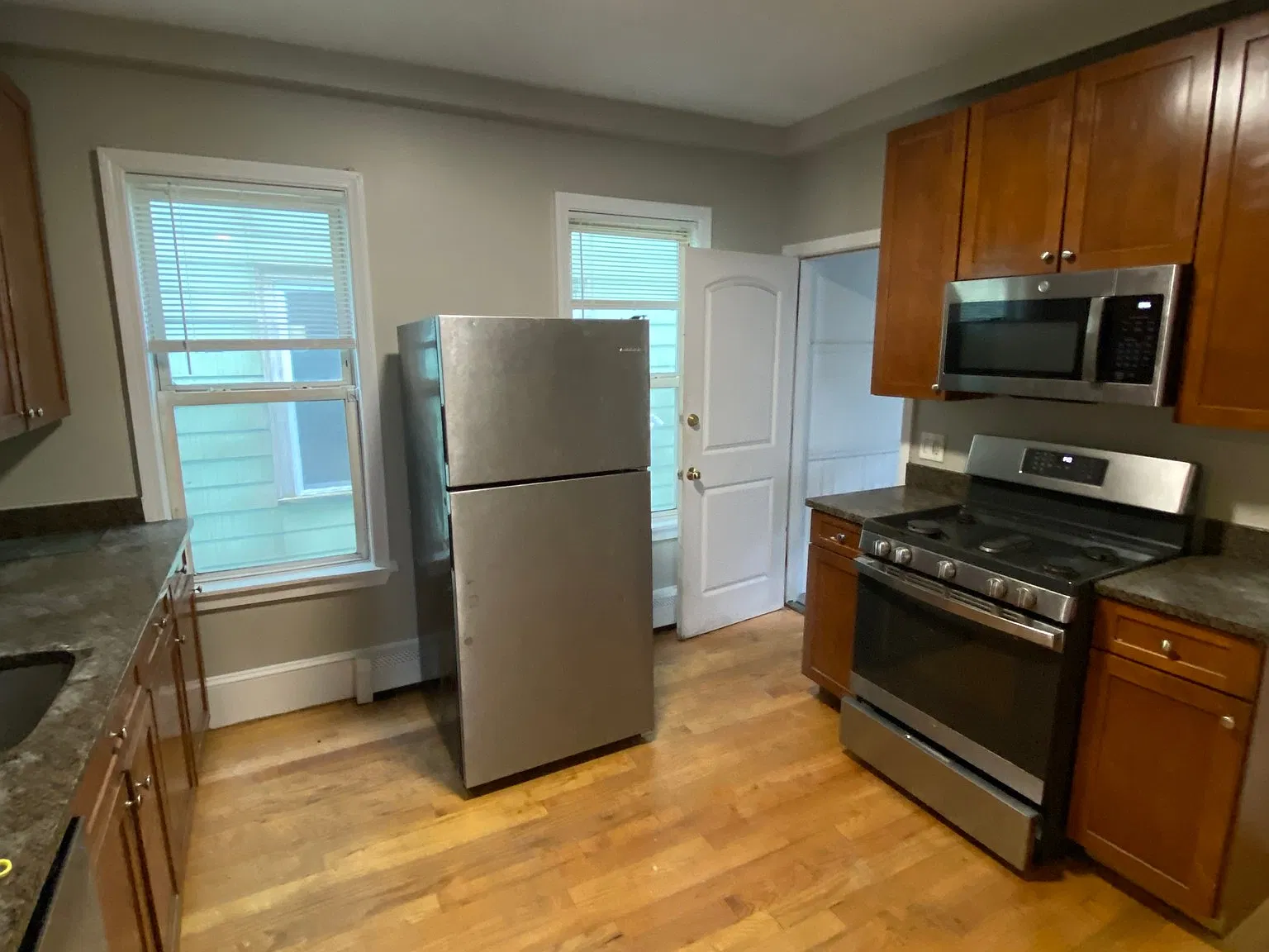 4 bed, 1.5 bath, $3,744 — Photo 1