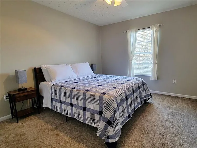 1421 Sandstone Dr — Photo 21