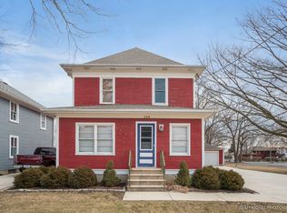 148 Main St, Sugar Grove, IL 60554