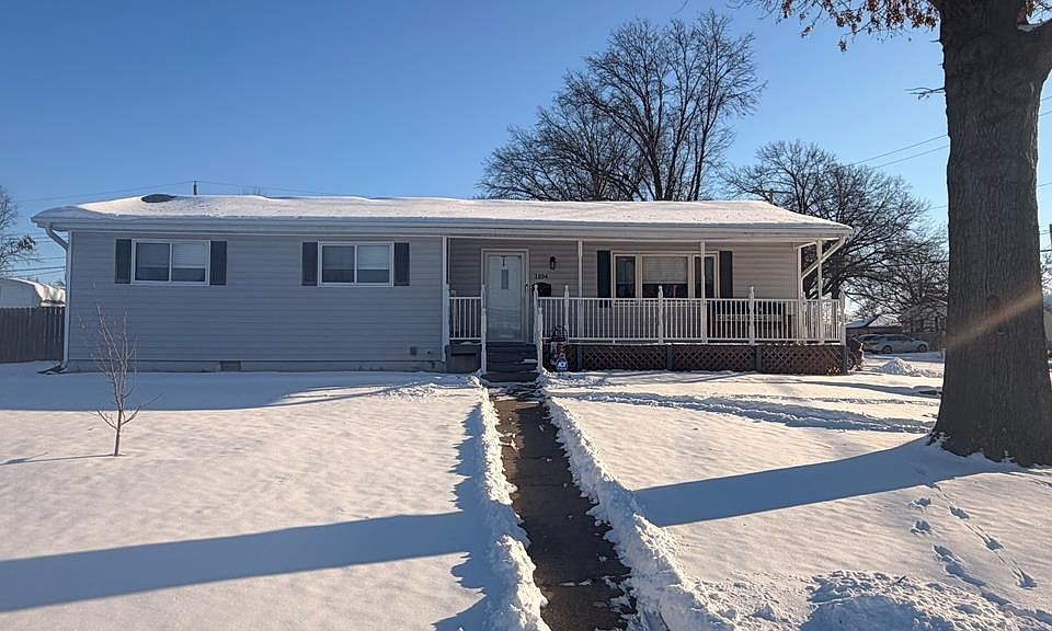 1st image of 1104 Ringo St