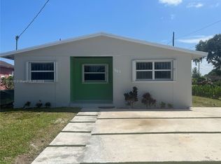 1662 NW 152nd Ter, Miami Gardens, FL 33054