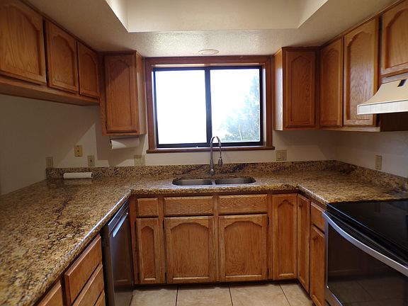 4th image of 1850 E Donner Trl