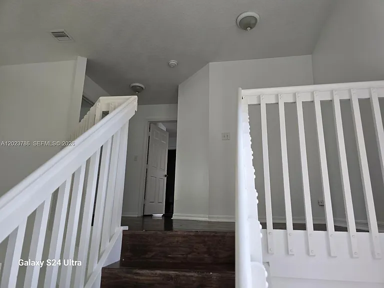 13658 SW 142nd Ter — Photo 25