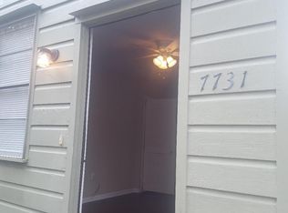 7731 Oak St, New Orleans, LA 70118
