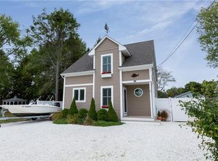 26 Edgeware St, Charlestown, RI 02813