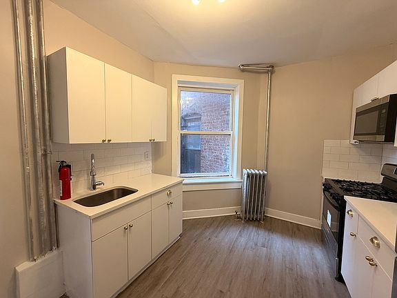 3rd image of 6003 Monroe Pl #8E