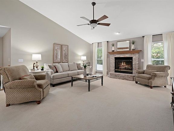 4th image of 1409 Shelby Point Dr
