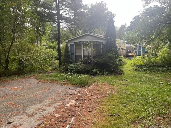 302 Oxoboxo Dam Road, Montville, CT 06370