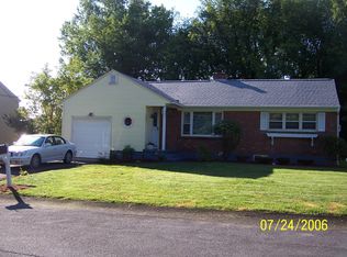 6 Alta Rd, Albany, NY 12205