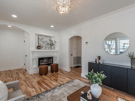 2nd image of 600 Horn Ave