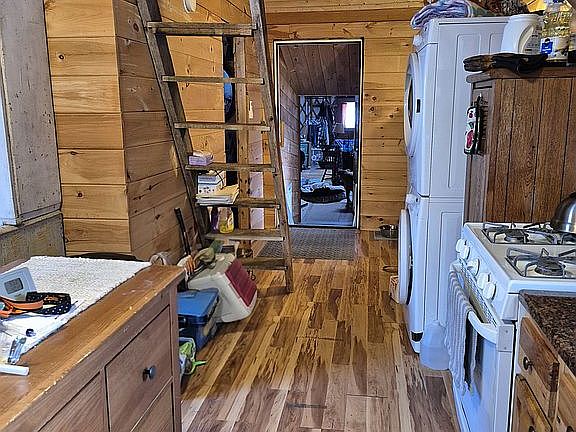 4th image of 34 South Rd