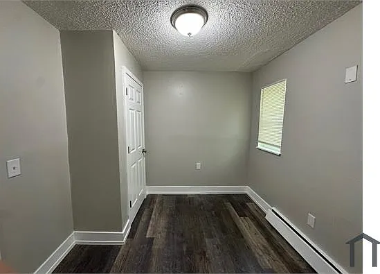 2 bed, 1000 sqft, $1,195 — Photo 2