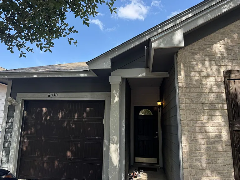 6030 Pecan Tree — Photo 3
