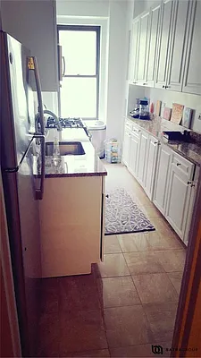 Rented by Batra Group Inc | media 8