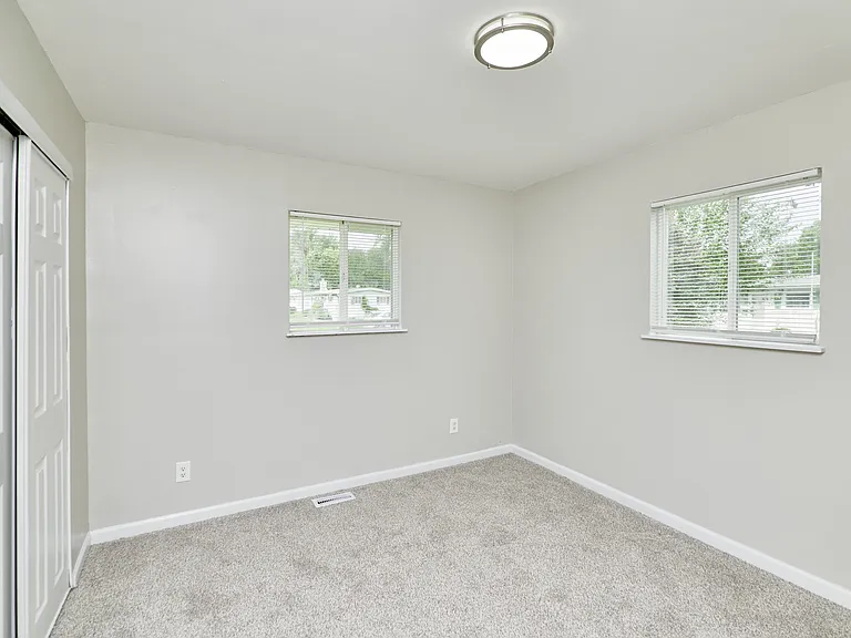 1915 Curtis Ct — Photo 16