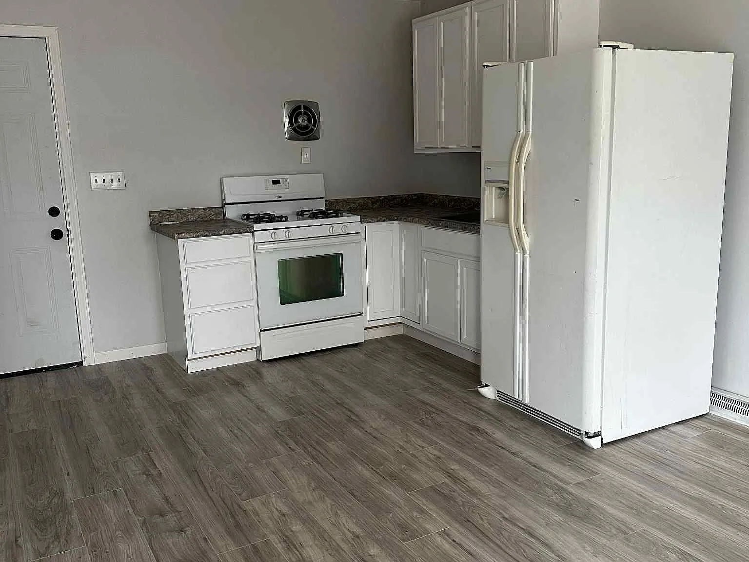 15 Bougainville Drive — Photo 2