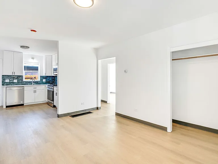 4851 W 11th Ave — Photo 15
