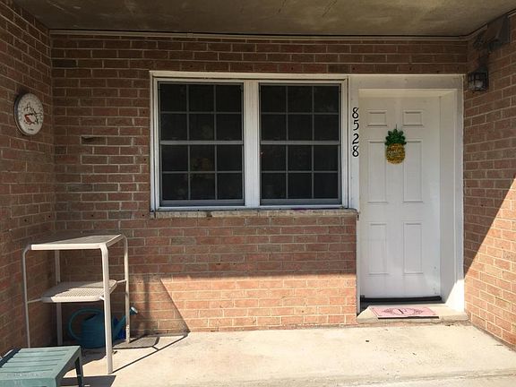 2nd image of 85 Elmwood Park Dr APT 28