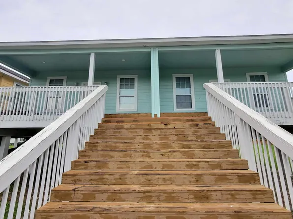 527 12th St, San Leon, TX 77539