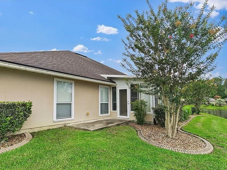 1252 Woodchurch Ln — Photo 22