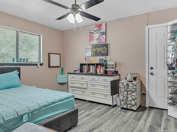 5th image of 2041 HIDALGO ST