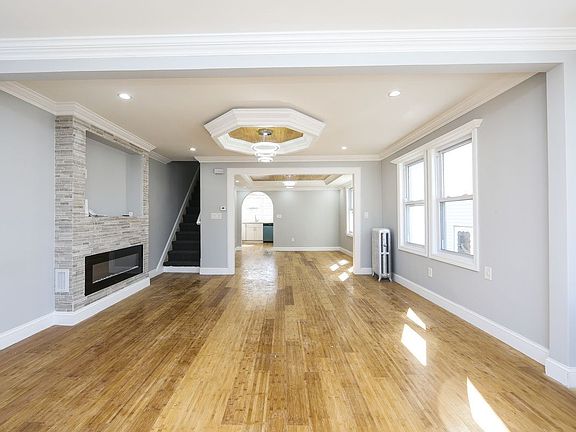 3rd image of 17048 118th Ave
