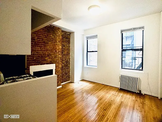 Rented by Citi Habitats | media 10