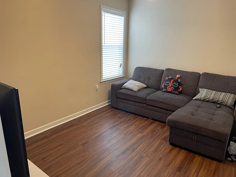 1136 Misty Isle Dr — Photo 11