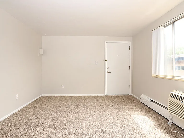 2459 S York St — Photo 23