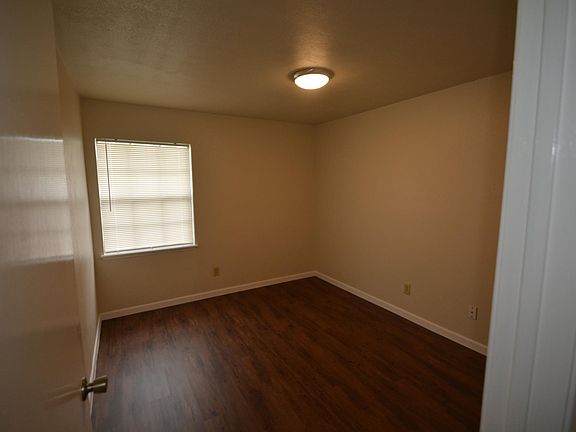 4th image of 7825 Val Verde Dr