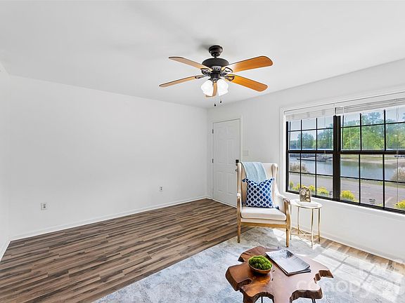 5th image of 1420 River Dr
