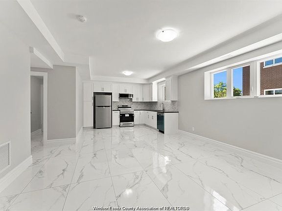 3rd image of 2280 Daytona Ave #C