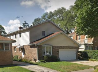 5449 Suffield Ter, Skokie, IL 60077