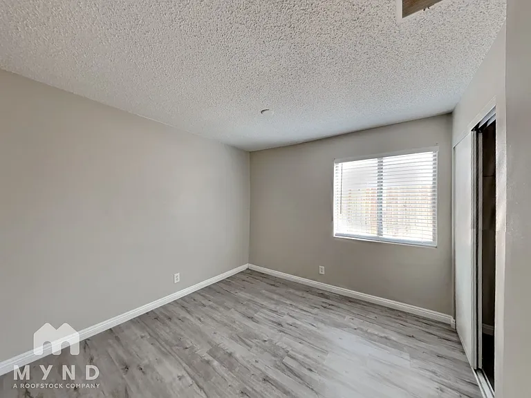 5681 Odessa Dr — Photo 19