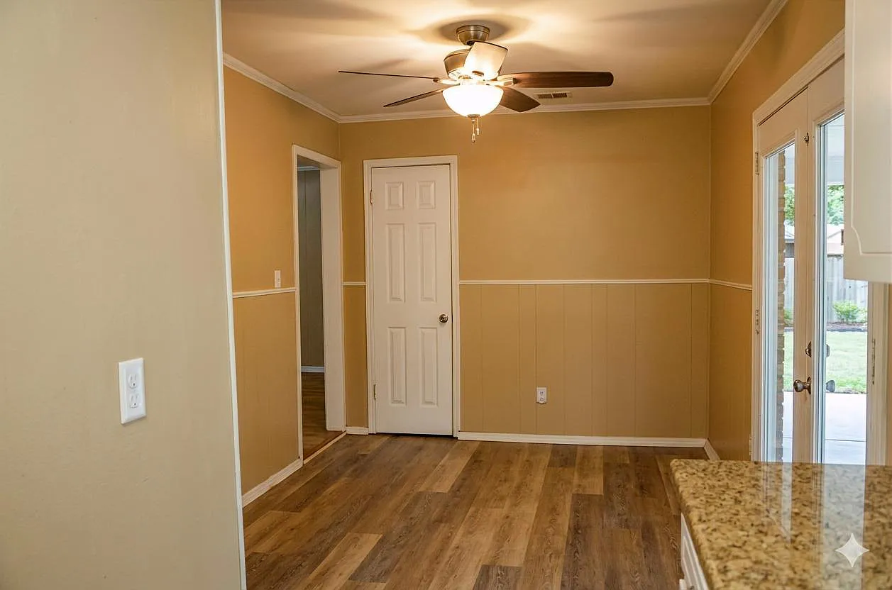 4 bed, 1.5 bath, 1132 sqft, $1,375 — Photo 4