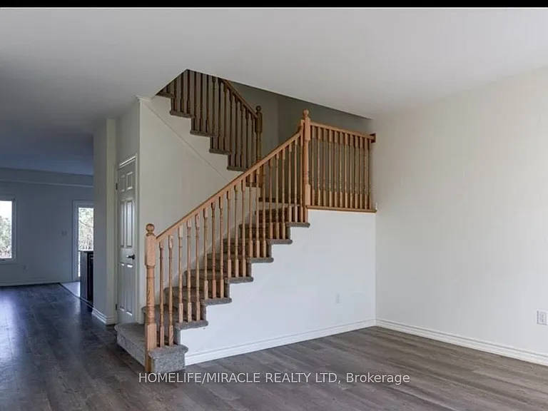 1444 Marina Dr — Photo 2
