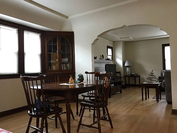 5th image of 4108-10 N Woodburn St #4110