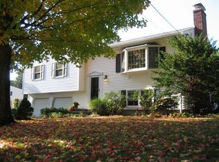 10 Gregory Ln, Wayland, MA 01778
